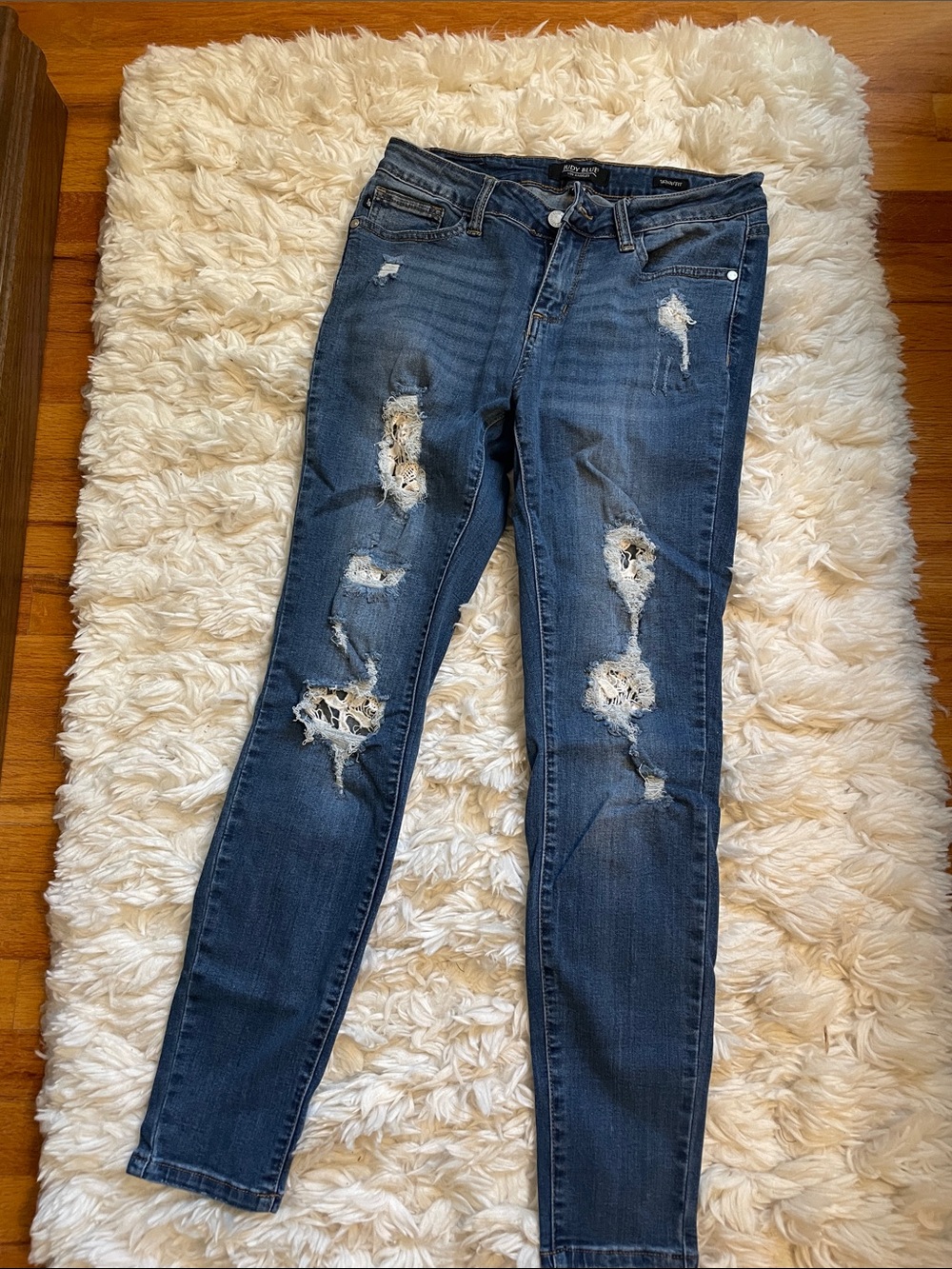 Judy Blue Distressed Skinny Jeans in Dark Blue Wash